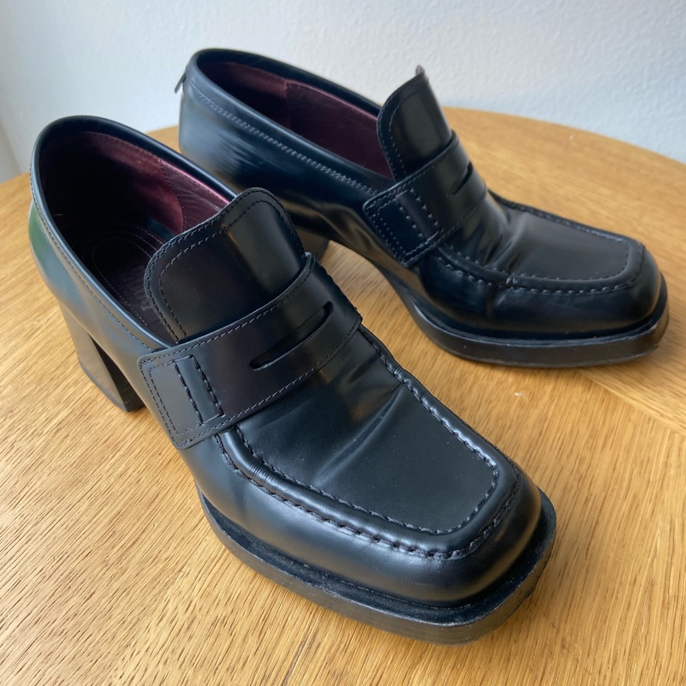 Black Labucq Kitty loafers